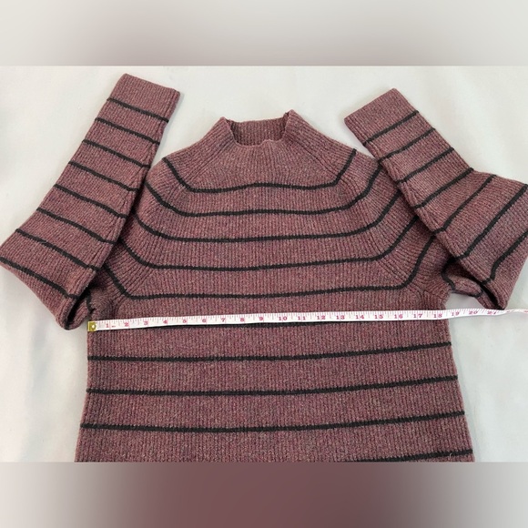 Banana Republic Heritage Collection Brown Knitted Mock Neck Sweater Adult M - Picture 3 of 8